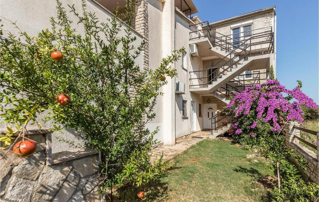 Amazing Apartment In Pula With Kitchen