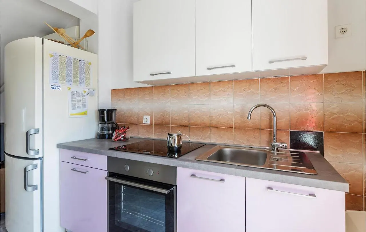 Amazing Apartment In Pula With Kitchen 0*,