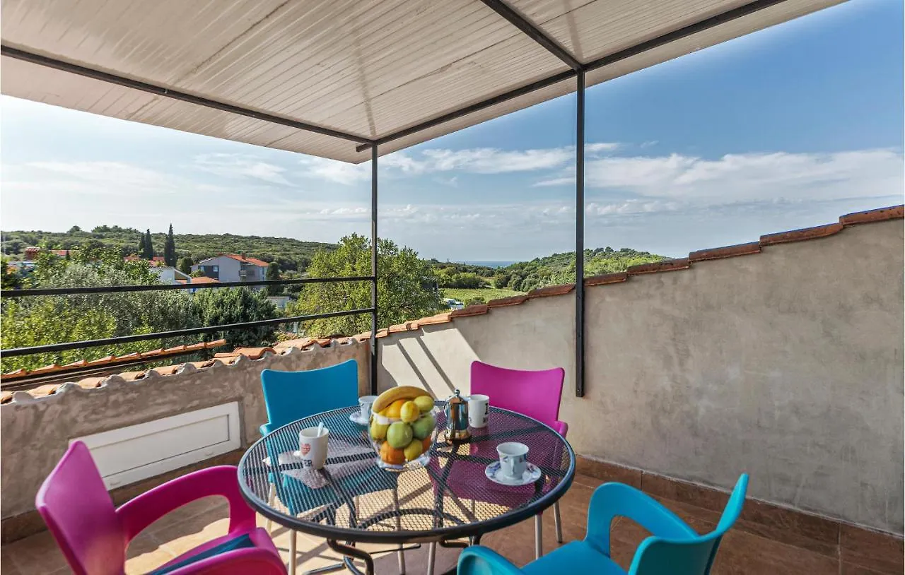 Amazing Apartment In Pula With Kitchen